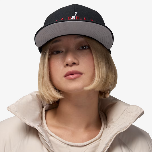 Jordan | PRO STRUCTURED HAT { BLACK/LT SMOKE GREY/WHITE