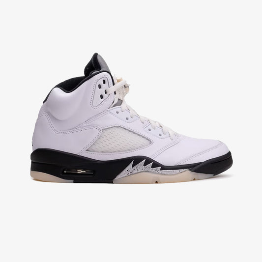 Jordan | AIR JORDAN 5 RETRO { WHITE/BLACK