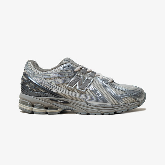 New Balance | 1906R { GREY/SILVER