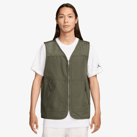 JORDAN | ESSENTIALS VEST { MEDIUM OLIVE