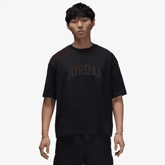 JORDAN | FLIGHT ESSENTIALS T-SHIRT { BLACK/BLACK
