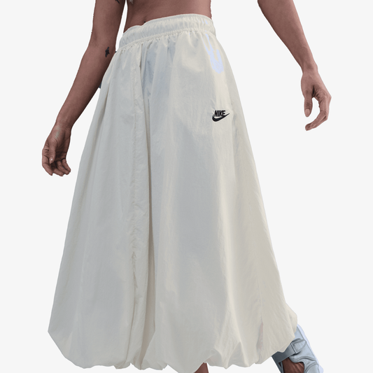 NIKE | W NSW WR SKIRT { SAIL/BLACK