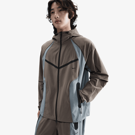 JORDAN | TECH DRI FIT WOVEN COLOR-BLOCK LOOSE OVERSIZED JACKET { CAVE STONE/COOL GREY/BLACK