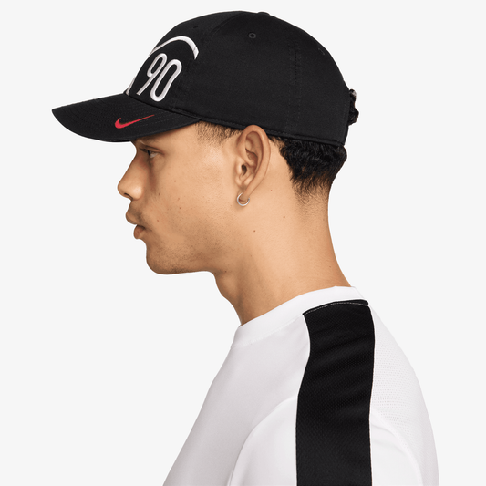 NIKE | CLUB UNSTRUCTURED CAP { BLACK/SAIL