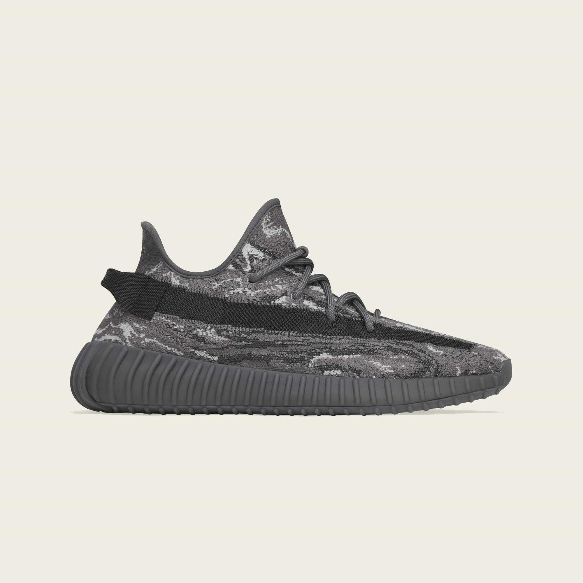 First Yeezy Dropping Adidas Originals YEEZY BOOST 350 V2 MX DARK