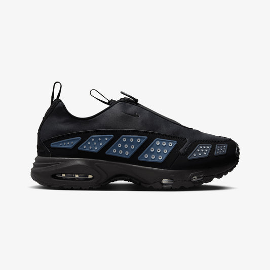 NIKE | AIR MAX SNDR { BLACK & SILVER