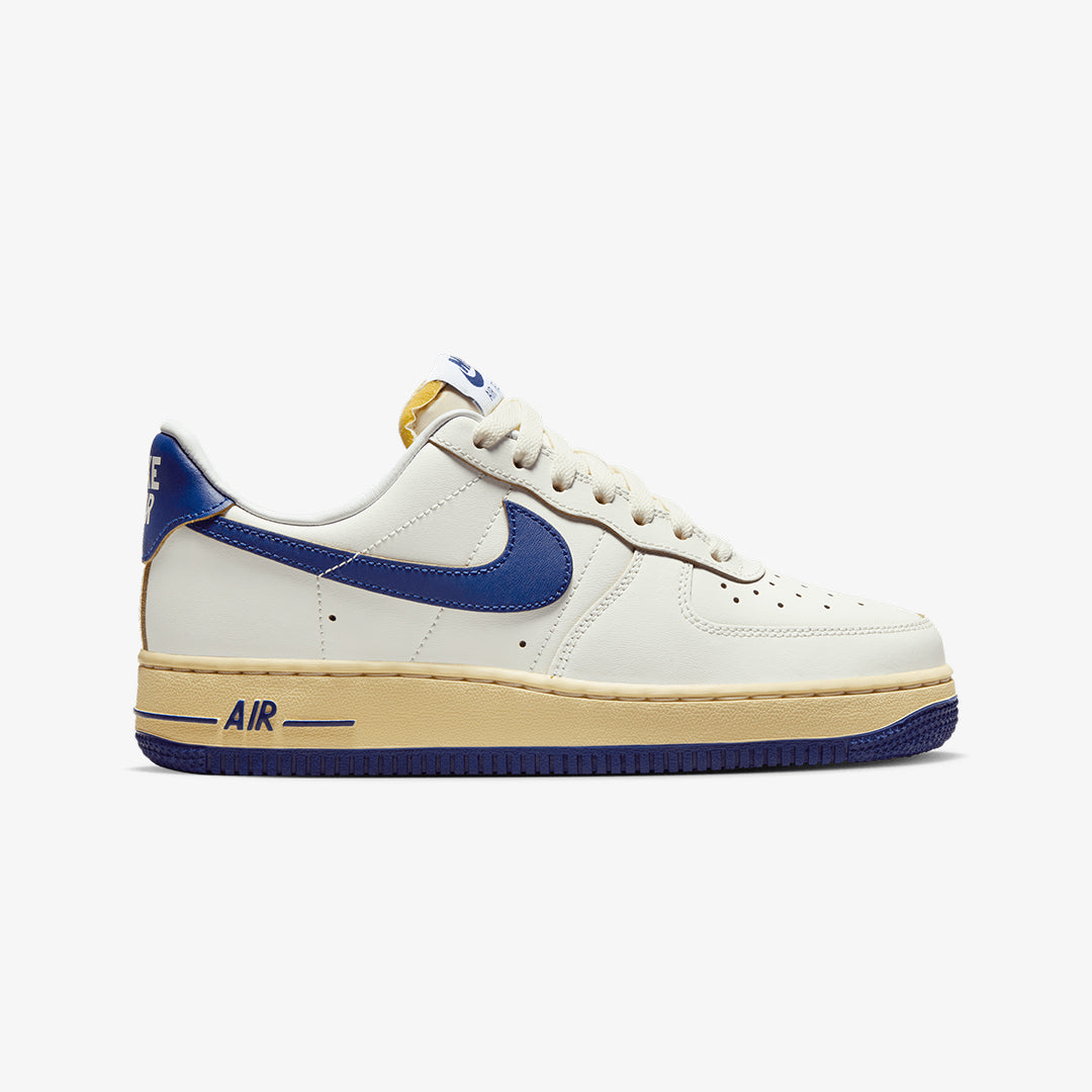 Nike AIR FORCE '07 SAIL/DEEP ROYAL BLUE-PALE VANILLA - Main Image