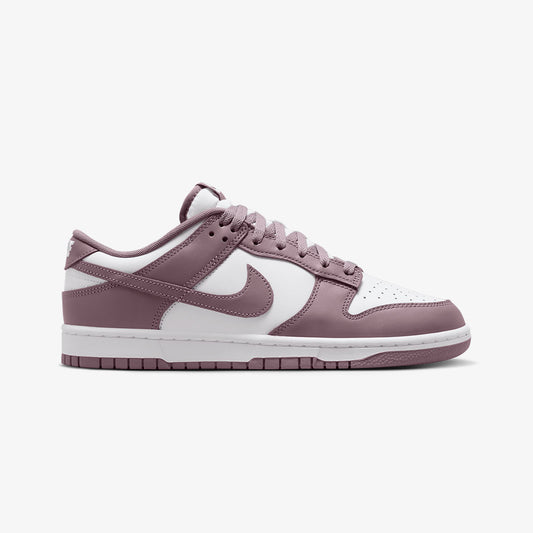 NIKE | DUNK LOW RETRO { WHITE/WHITE/TAUPE GREY