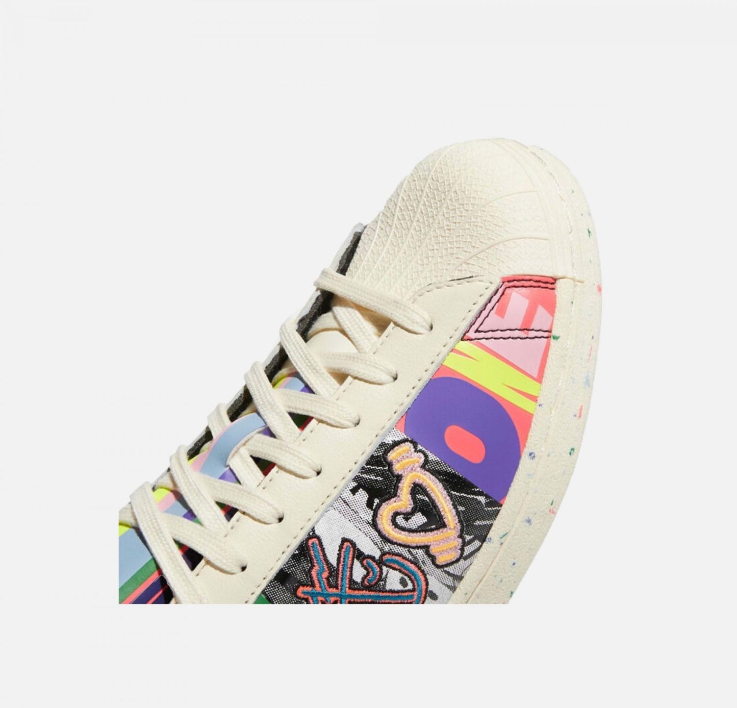 SUPERSTAR PRIDE ' CREAM WHITE / CORE BLACK '