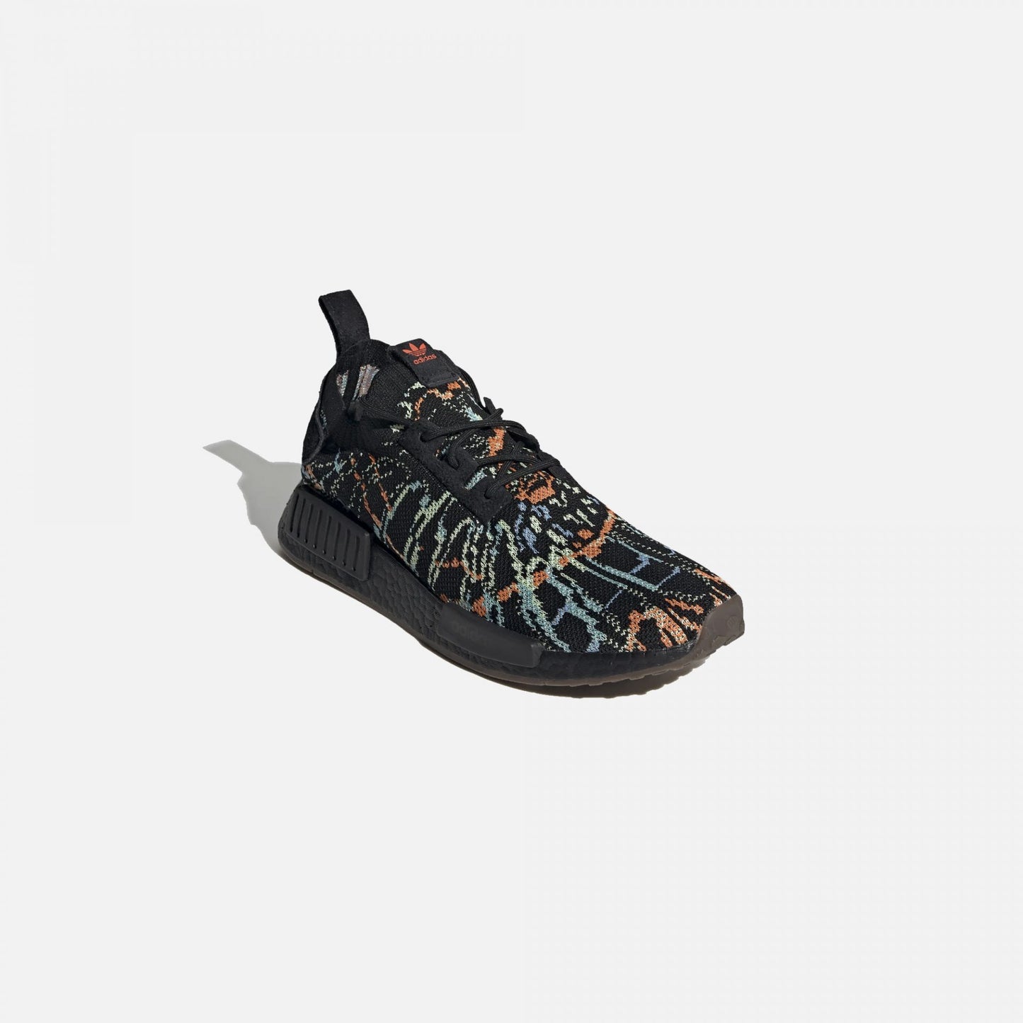 NMD_R1 PRIMEKNIT GLITCH