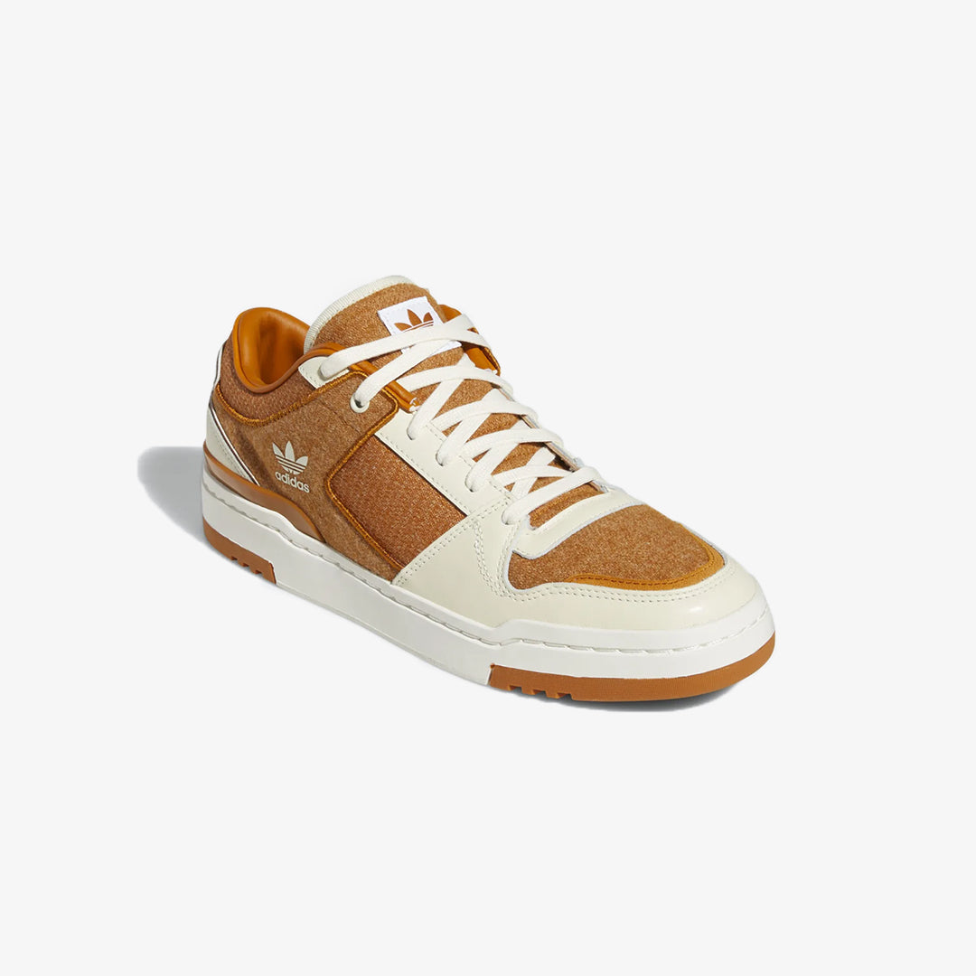 FORUM LUXE LOW 'CWHITE / CRAOCH'