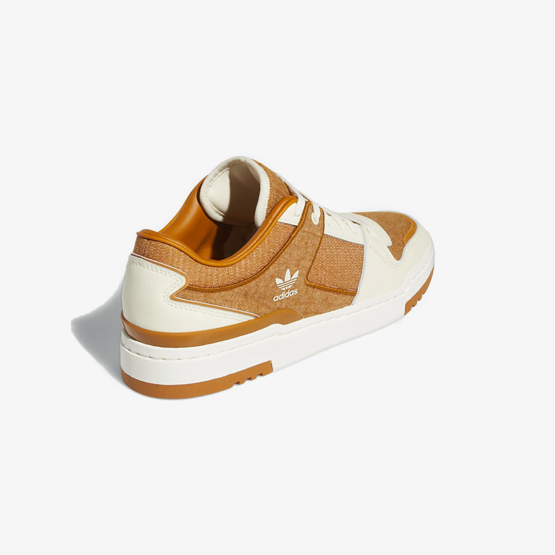 FORUM LUXE LOW 'CWHITE / CRAOCH'