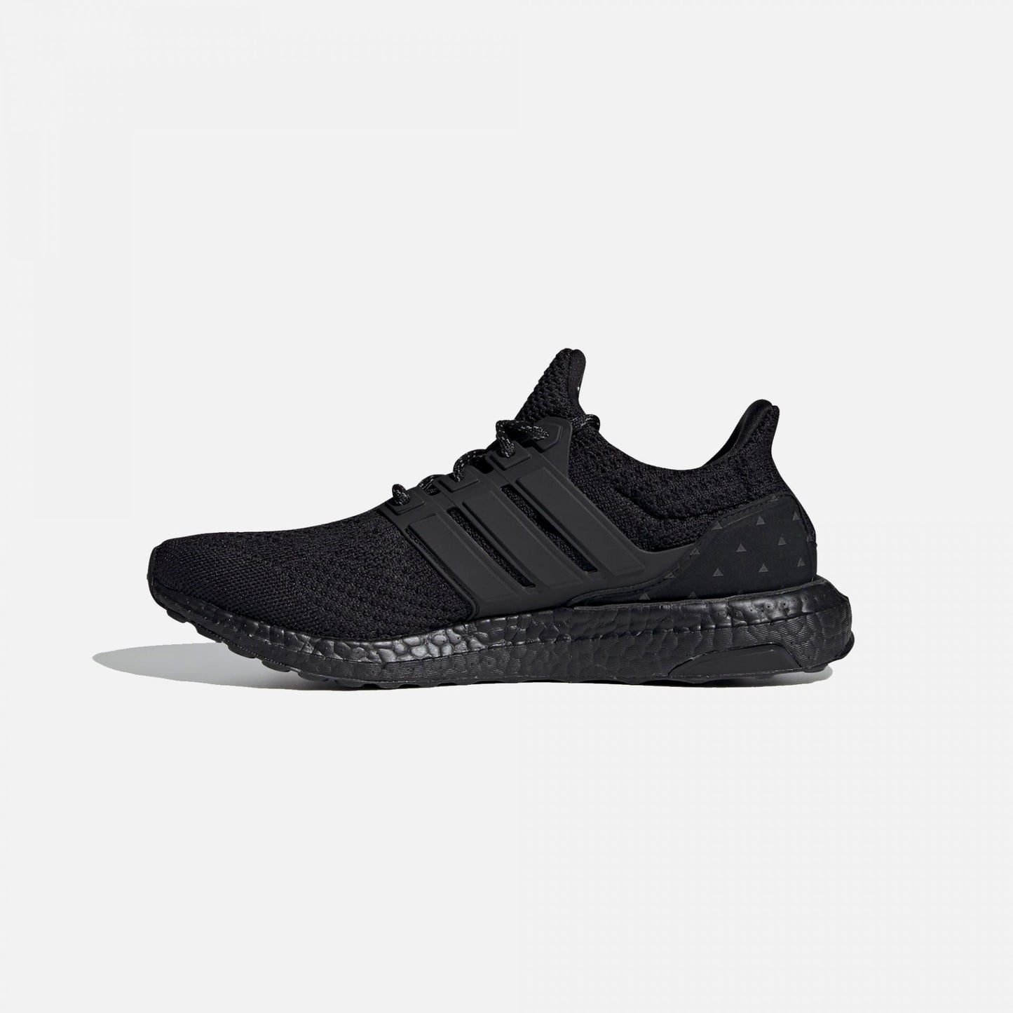 PHARRELL WILLIAMS ULTRABOOST DNA