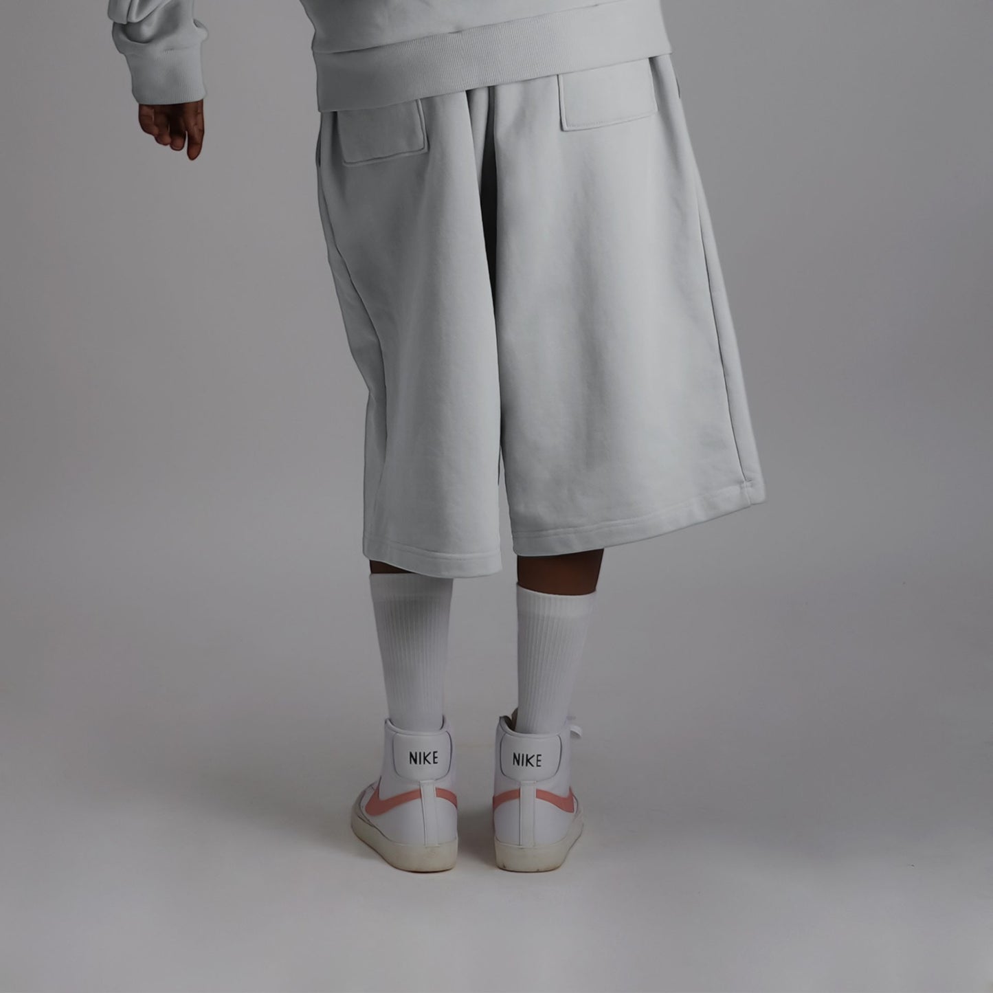 WIDE LEG CROPPED PANTS GLACIER GREY