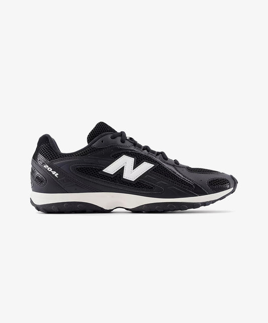 New Balance | 204L { BLACK/SEA SALT