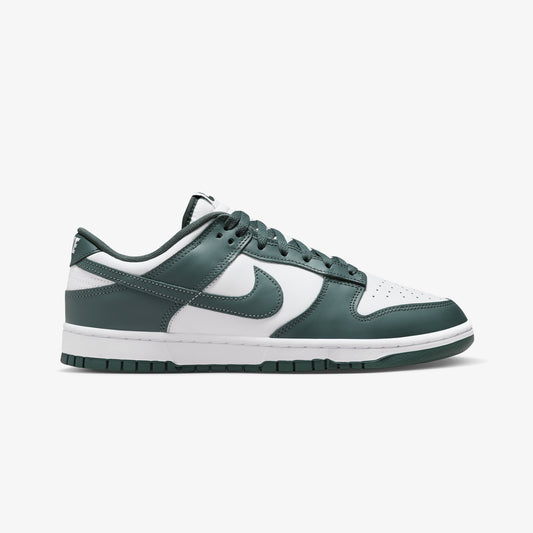 NIKE | DUNK LOW RETRO { WHITE/VINTAGE GREEN-WHITE