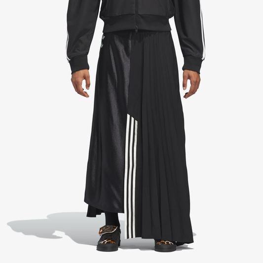 ADIDAS ORIGINALS | x WILLY CHAVARRIA PLEATED SKIRT { BLACK