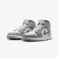 JORDAN | AIR JORDAN 1 MID SE { SUMMIT WHITE/LT SMOKE GREY-PHANTOM-SAIL