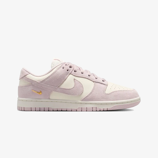NIKE | DUNK LOW { SAIL/PEARL PINK-WHITE-METALLIC GOLD
