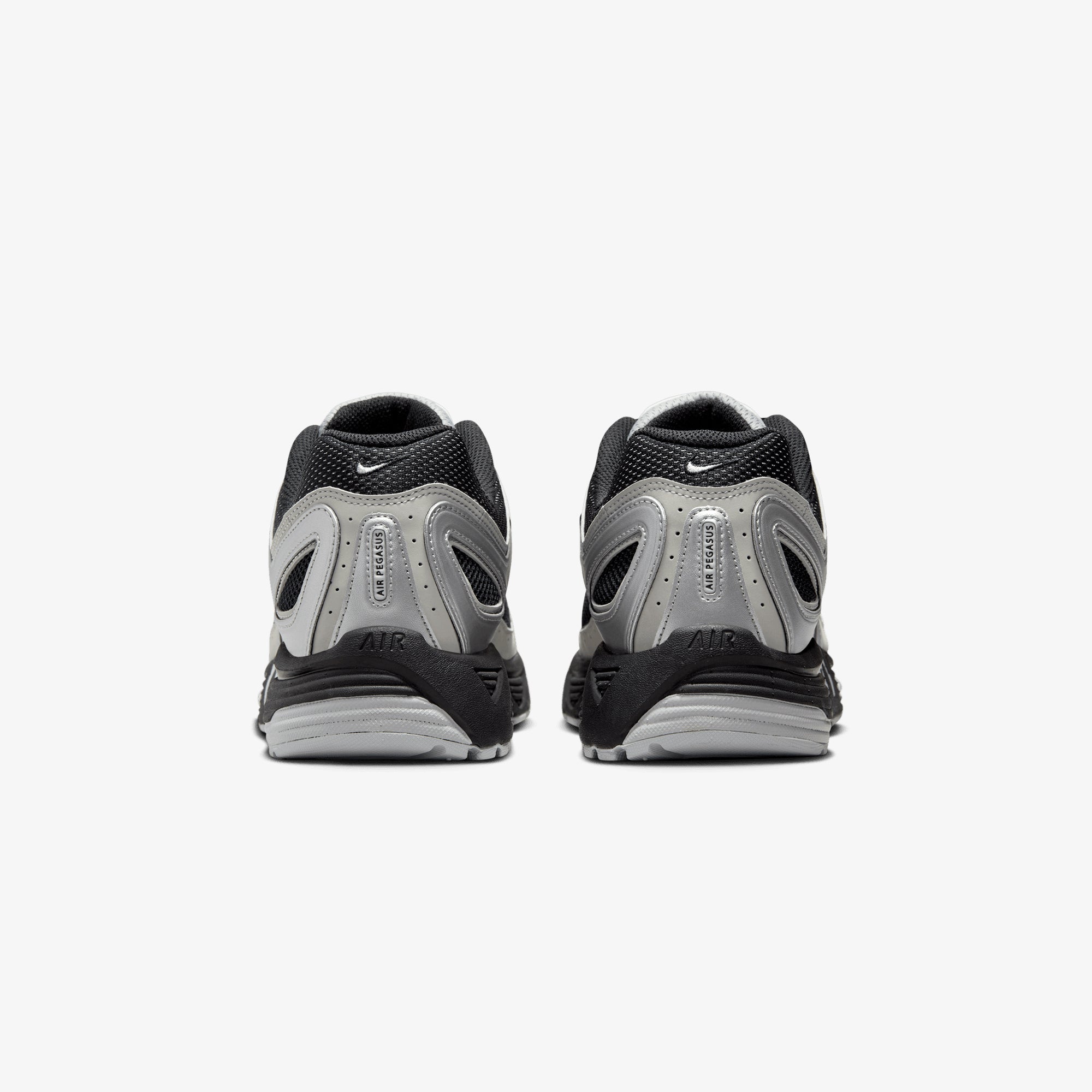 NIKE | AIR PEGASUS 2005 { METALLIC SILVER/MTLC PLATINUM-FLT SILVER