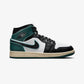 JORDAN | AIR JORDAN 1 MID SE { WHITE/BLACK-LIGHT DEW-OXIDIZED GREEN
