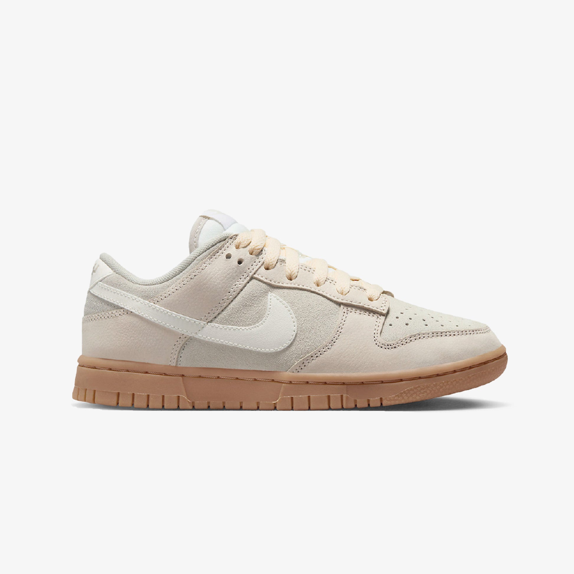 Nike DUNK LOW SE LT OREWOOD BRN/SAIL-GUM LIGHT BROWN