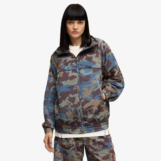PUMA | CLRT ALL-OVER PRINT RIPSTOP JACKET UNISEX { RAISIN