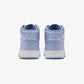 JORDAN | AIR JORDAN 1 MID { HYDROGEN BLUE/WHITE-ALUMINUM