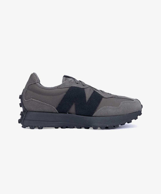 NEW BALANCE | 327 { Tornado Black