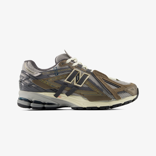 New Balance | 1906 { BROWN
