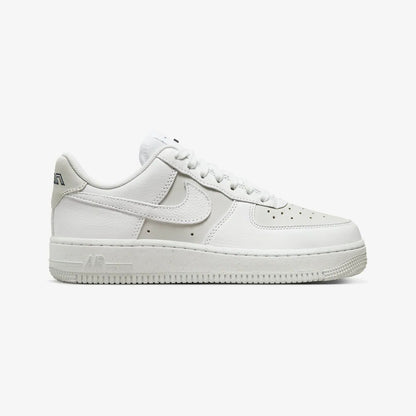 Nike | AIR FORCE 1 '07 LX { WHITE/LT SMOKE GREY-PHOTON DUST-WHITE