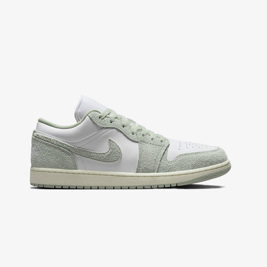 AIR JORDAN 1 LOW SE 'WHITE/SEAFOAM-SAIL'