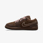 JORDAN | AIR JORDAN 1 LOW SE { CACAO WOW/PEARL WHITE-RUST PINK