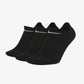 NIKE | EVERYDAY LIGHTWEIGHT NO-SHOW (3 PAIRS) { BLACK/WHITE
