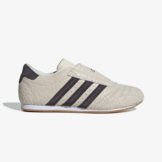 Adidas | TAEKWONDO { CREAM WHITE/UTILITY BLACK/GUM