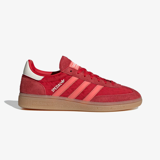 ADIDAS ORIGINALS | HANDBALL SPEZIAL { BETTER SCARLET/SEMI FLASH/OFF WHITE