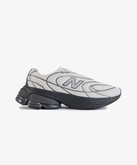 New Balance |  5030 { GREY/BLACK