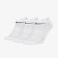 NIKE | EVERYDAY LIGHTWEIGHT { WHITE/BLACK