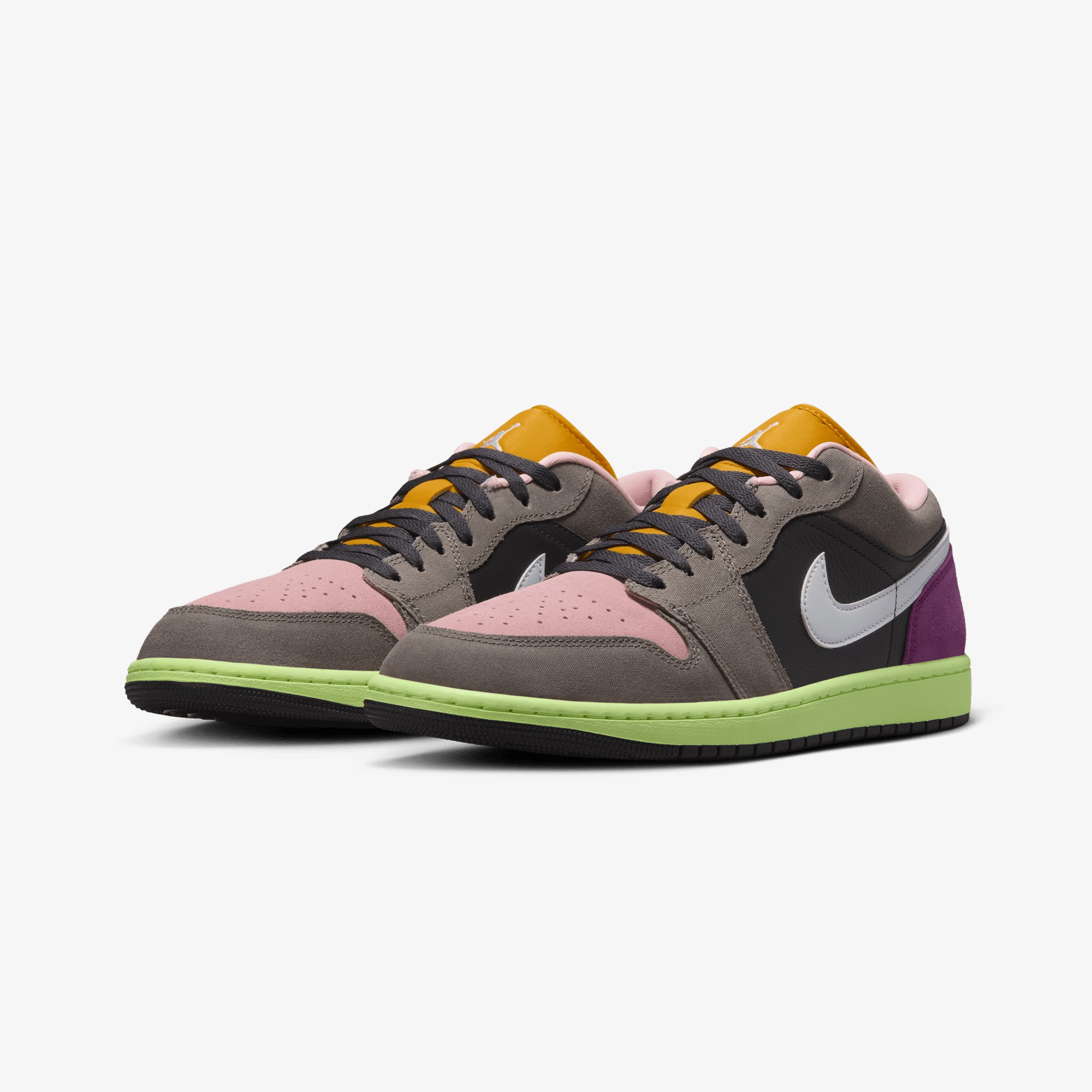 JORDAN | AIR JORDAN 1 LOW SE { OIL GREY/WHITE-CAVE STONE-ARCTIC