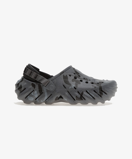 Crocs | ECHO DUCK CAMO CLOG { CHARCOAL/BLACK