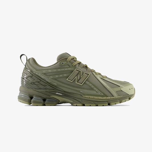 New Balance | 1906R { DARK MOSS