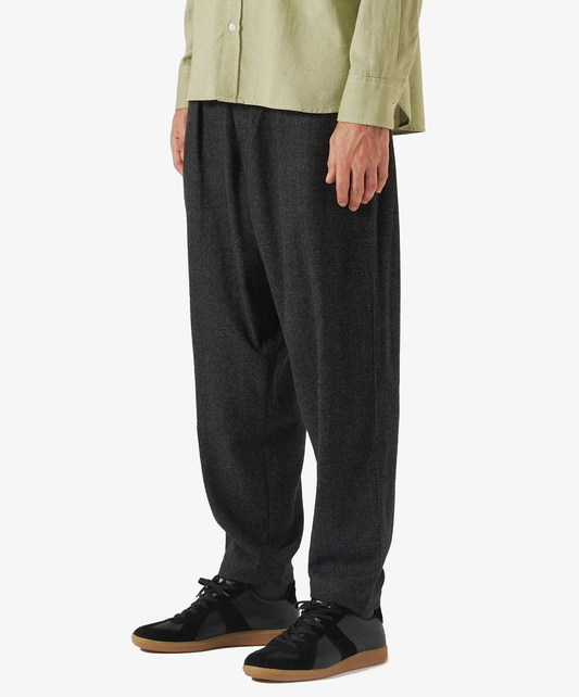 UNIVERSAL WORKS | ANDERS WOOL UPCYCLED PLEATED TRACK PANT { GREY