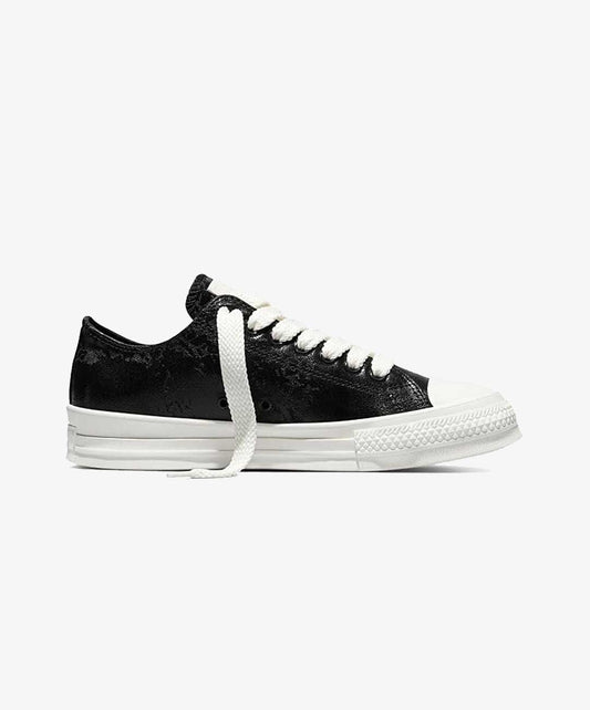 CONVERSE | CHUCK TAYLOR ALL STAR { BLACK/VINTAGE WHITE