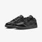 JORDAN | AIR JORDAN 1 LOW SE { BLACK/BLACK-WHITE-METALLIC SILVER