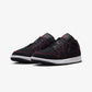 JORDAN | AIR JORDAN 1 LOW { BLACK/UNIVERSITY RED-WHITE