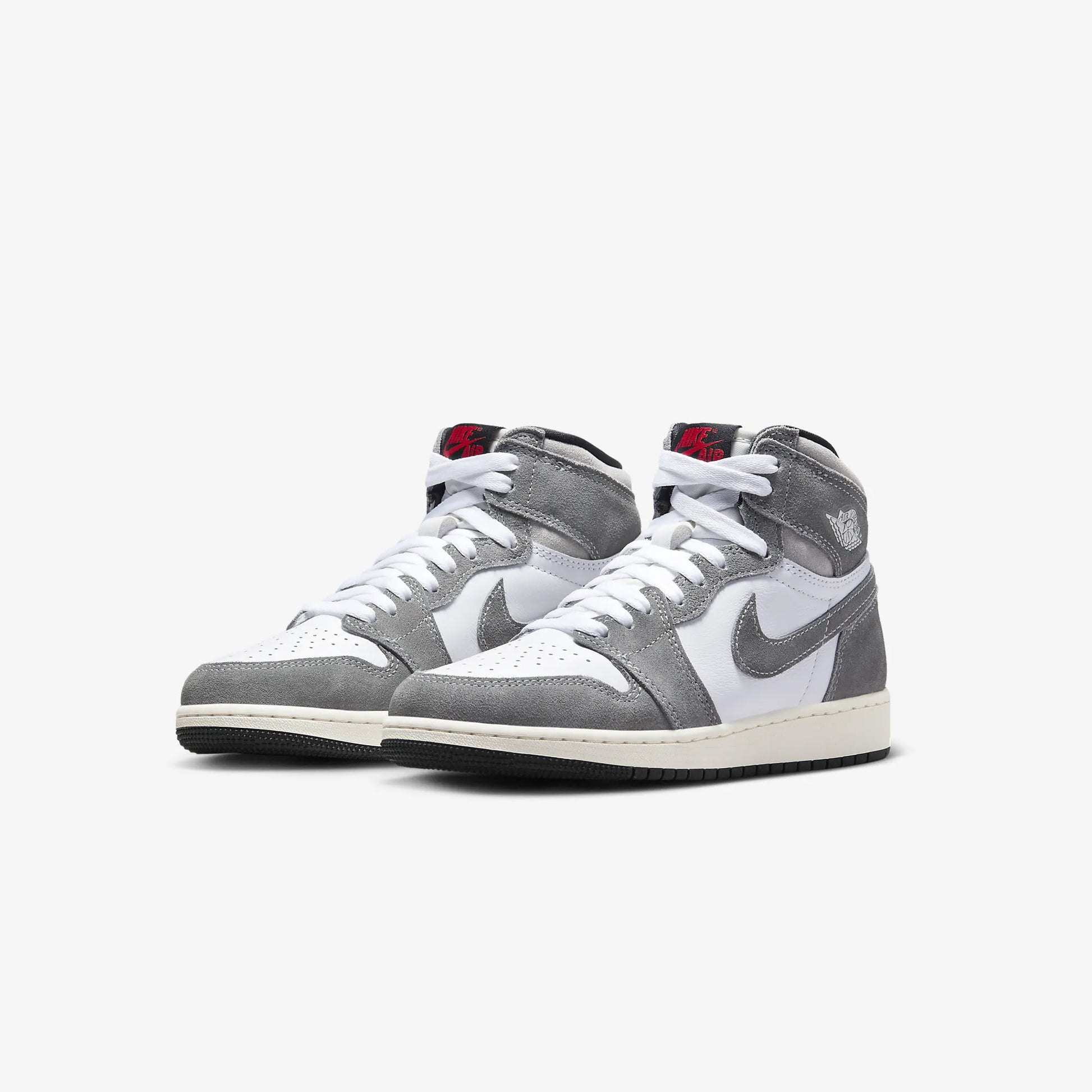 Air Jordan 1 High OG Light Smoke Grey