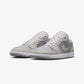 JORDAN | AIR JORDAN 1 LOW SE { OFF WHITE/LT SMOKE GREY-SOFT PEARL