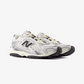 New Balance | 204L { SILVER METALLIC/BLACK