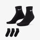 NIKE | EVERYDAY CUSHIONED TRAINING ANKLE SOCKS { BLACK/WHITE