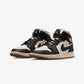 JORDAN | AIR JORDAN 1 MID SE { OFF NOIR/CHALK-CHALK-PEARL WHITE